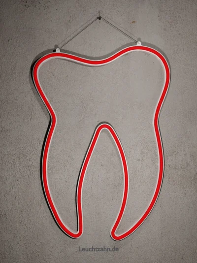Neonzahn, hängend, rot bei Tag